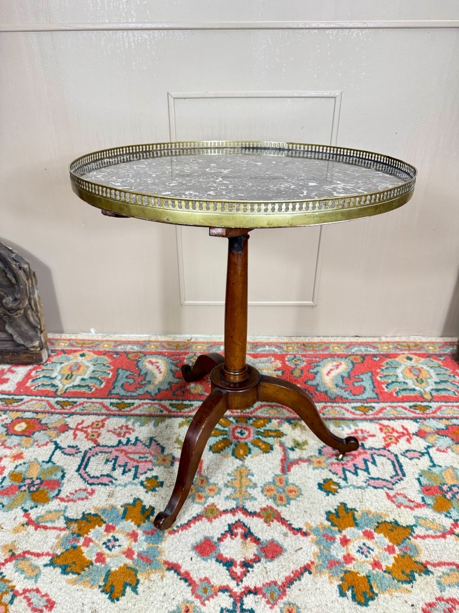 Louis XVI Period Mahogany Tilting Top Pedestal Table, 18th Century -photo-4