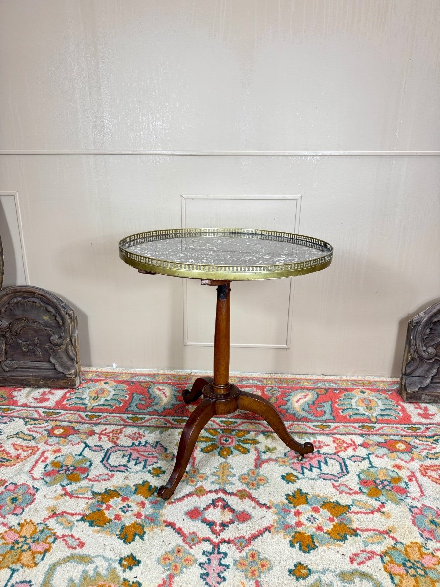 Louis XVI Period Mahogany Tilting Top Pedestal Table, 18th Century -photo-1