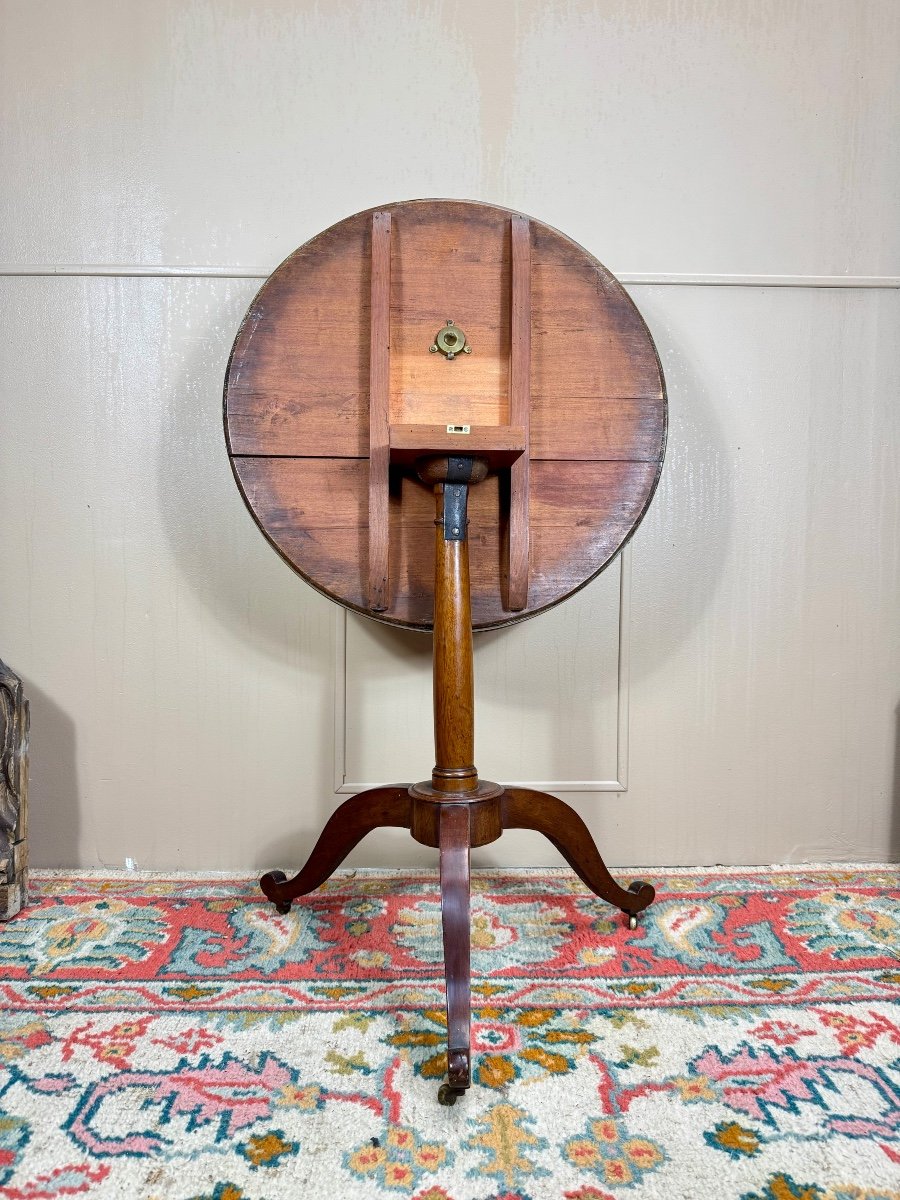 Louis XVI Period Mahogany Tilting Top Pedestal Table, 18th Century -photo-4