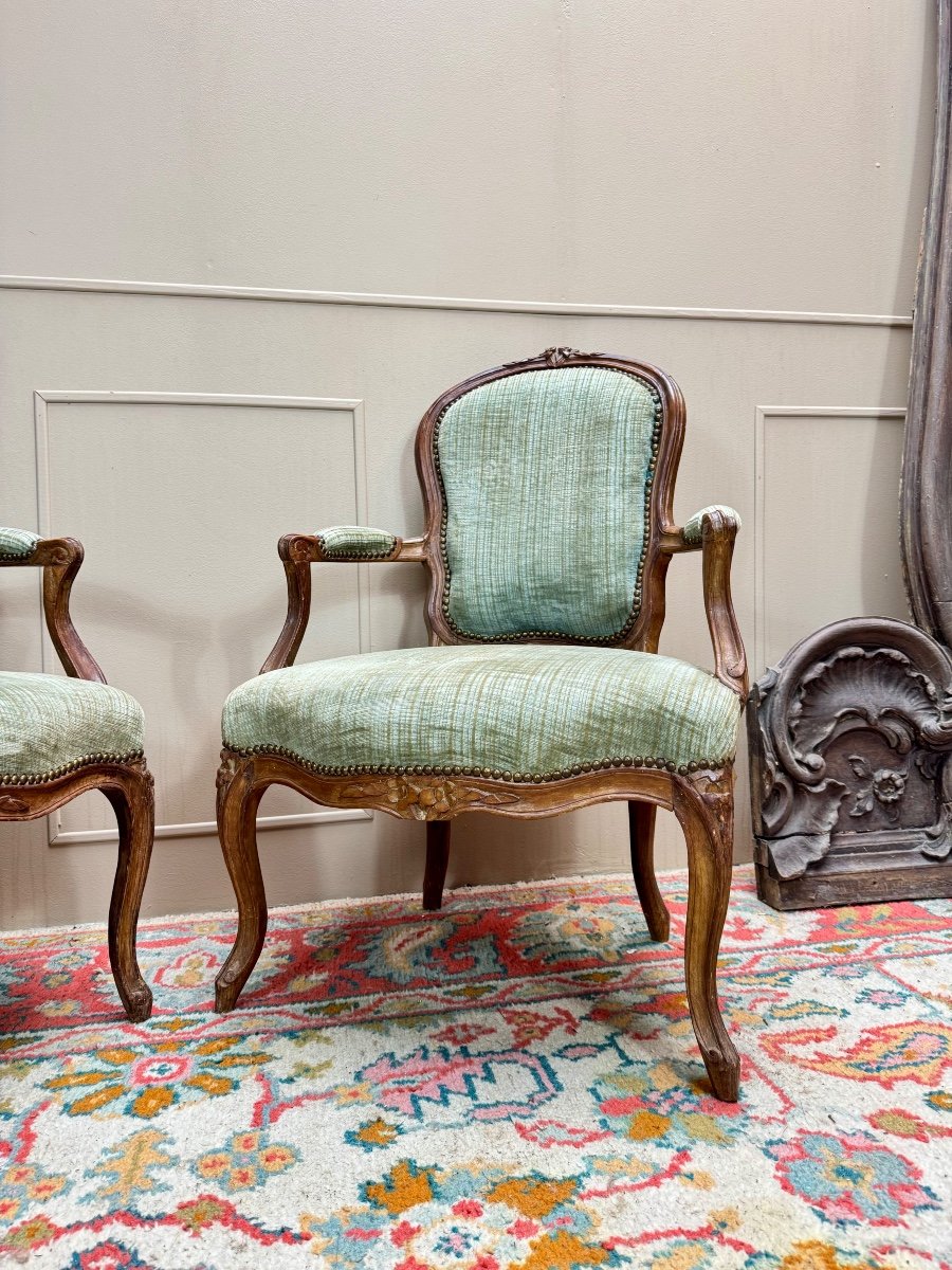 Paire De Fauteuils Cabriolet En Bois Naturel D’époque Louis XV XIII Eme Siècle -photo-1