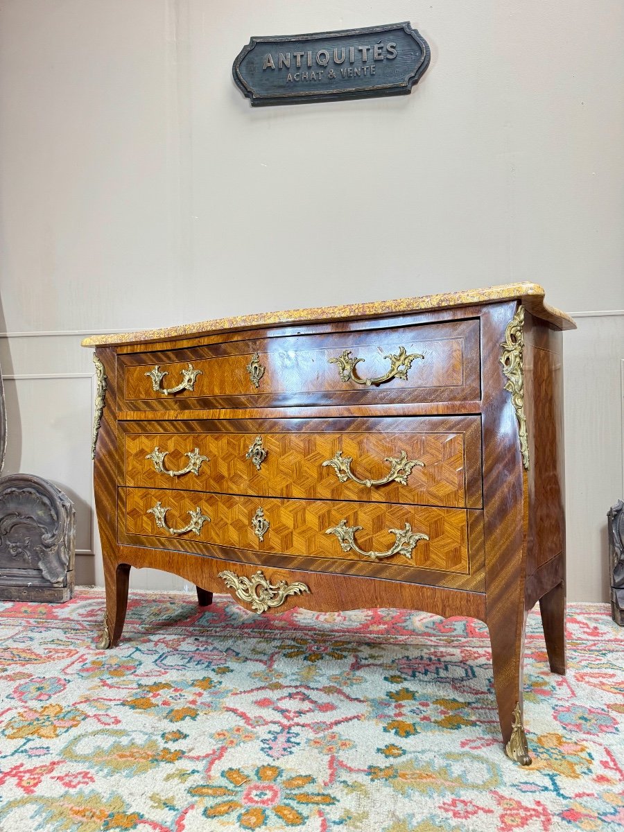 Commode En Marqueterie De Cubes  De Style Louis XV XIX Eme Siècle -photo-1