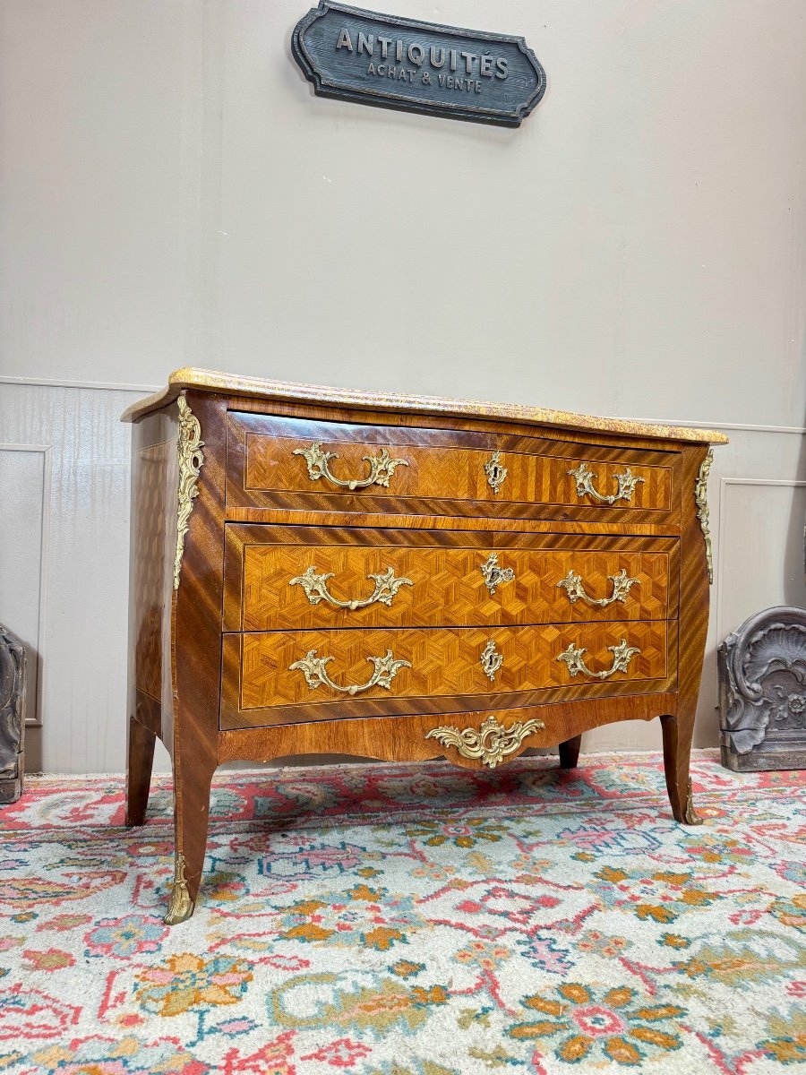 Commode En Marqueterie De Cubes  De Style Louis XV XIX Eme Siècle 