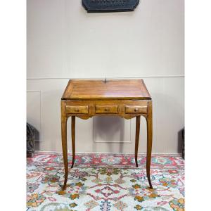 Louis XV Period 18th Century Walnut Sloping Desk 