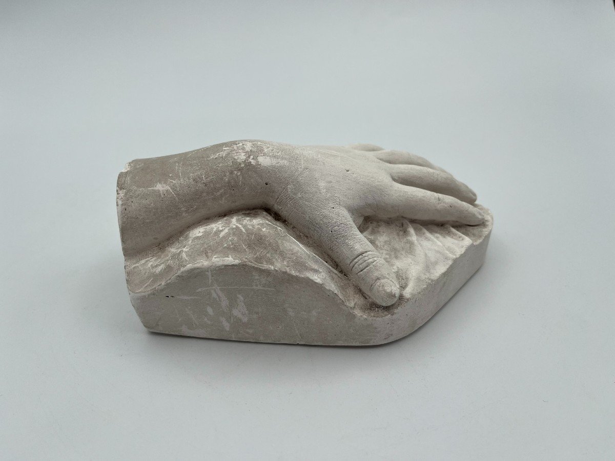 Child's Hand - 19th Century Plaster Cast -photo-2