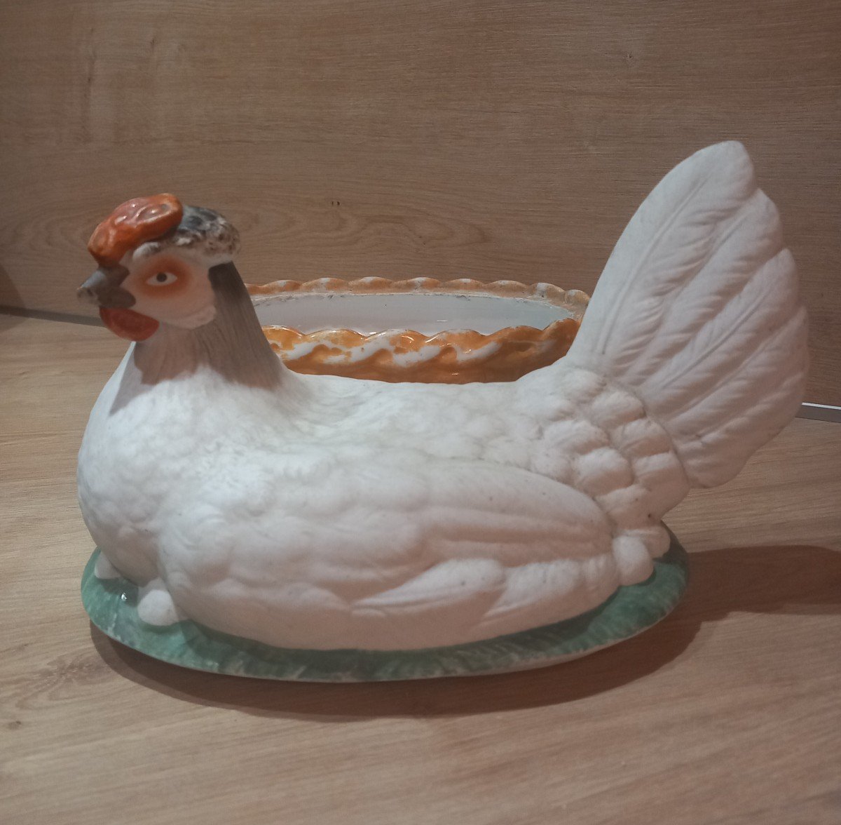 Earthenware Hen -photo-2