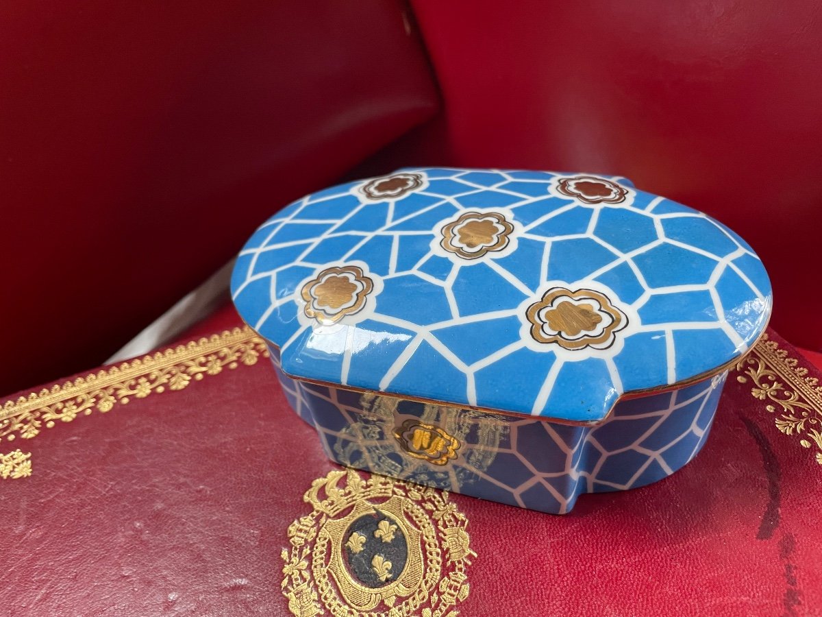 Art Deco Porcelain Jewelry Box-photo-5