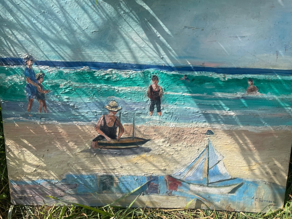 Enfants Et Maquettes De Bateaux à La Plage -photo-4