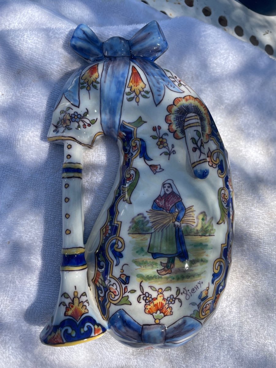 Vichy Earthenware Bagpipe -photo-4