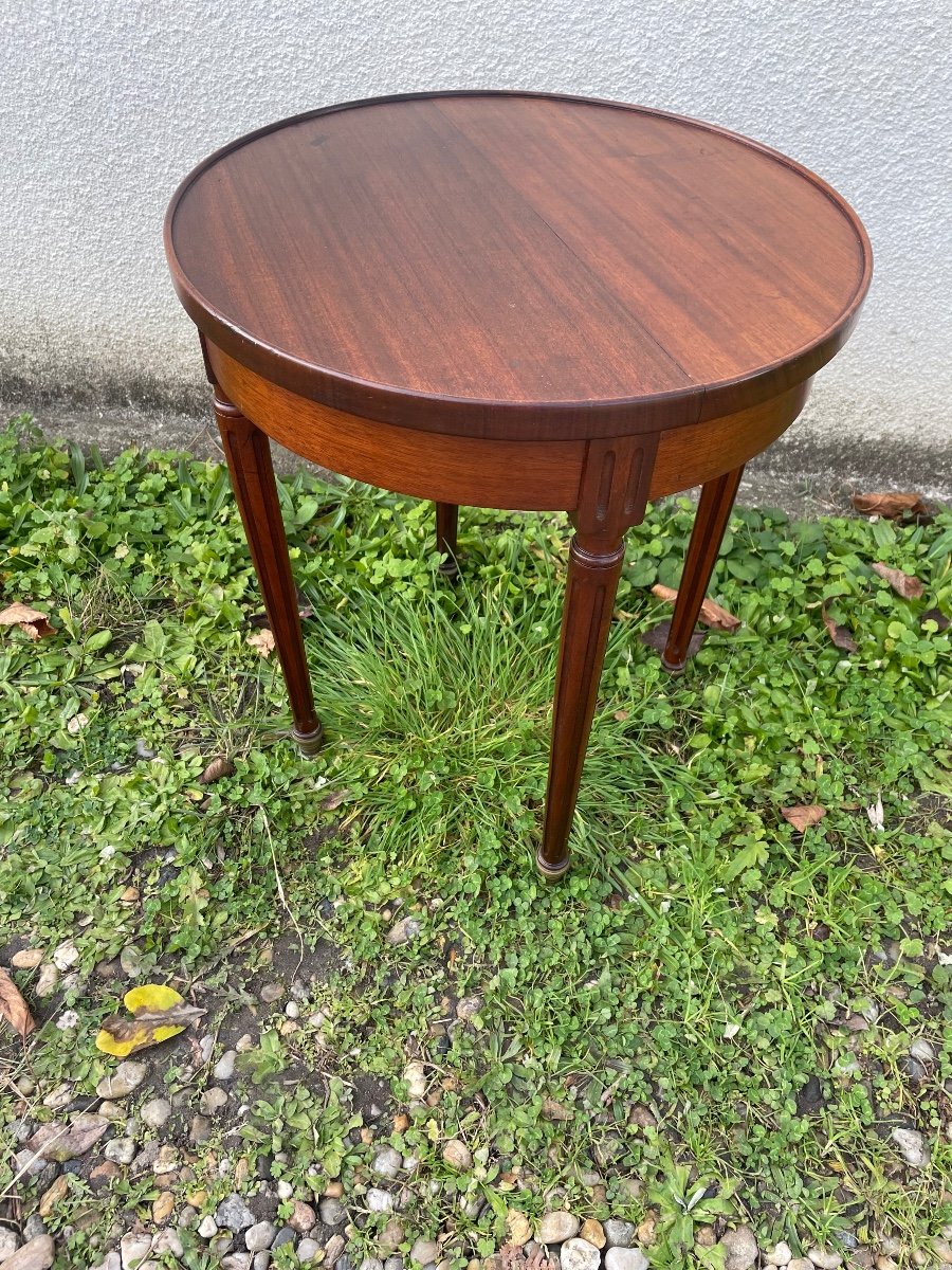 Low Mahogany Pedestal Table