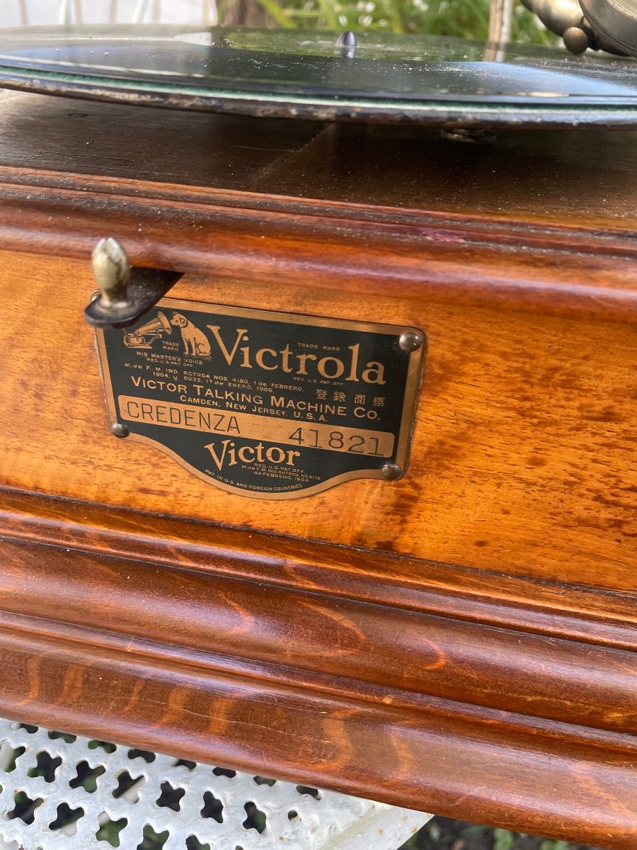 Victor American Gramophone (victrola) -photo-2