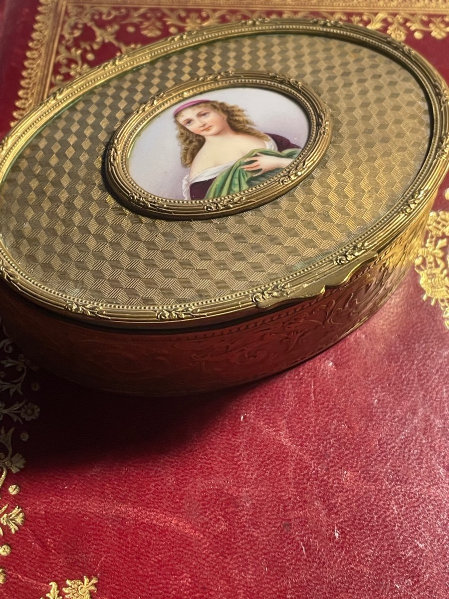 Jewelry Box With Miniature 