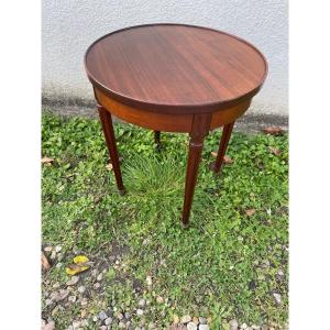 Low Mahogany Pedestal Table