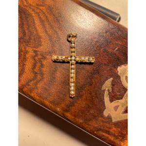 Gold Cross And Fine Pearls XVIII Eme 