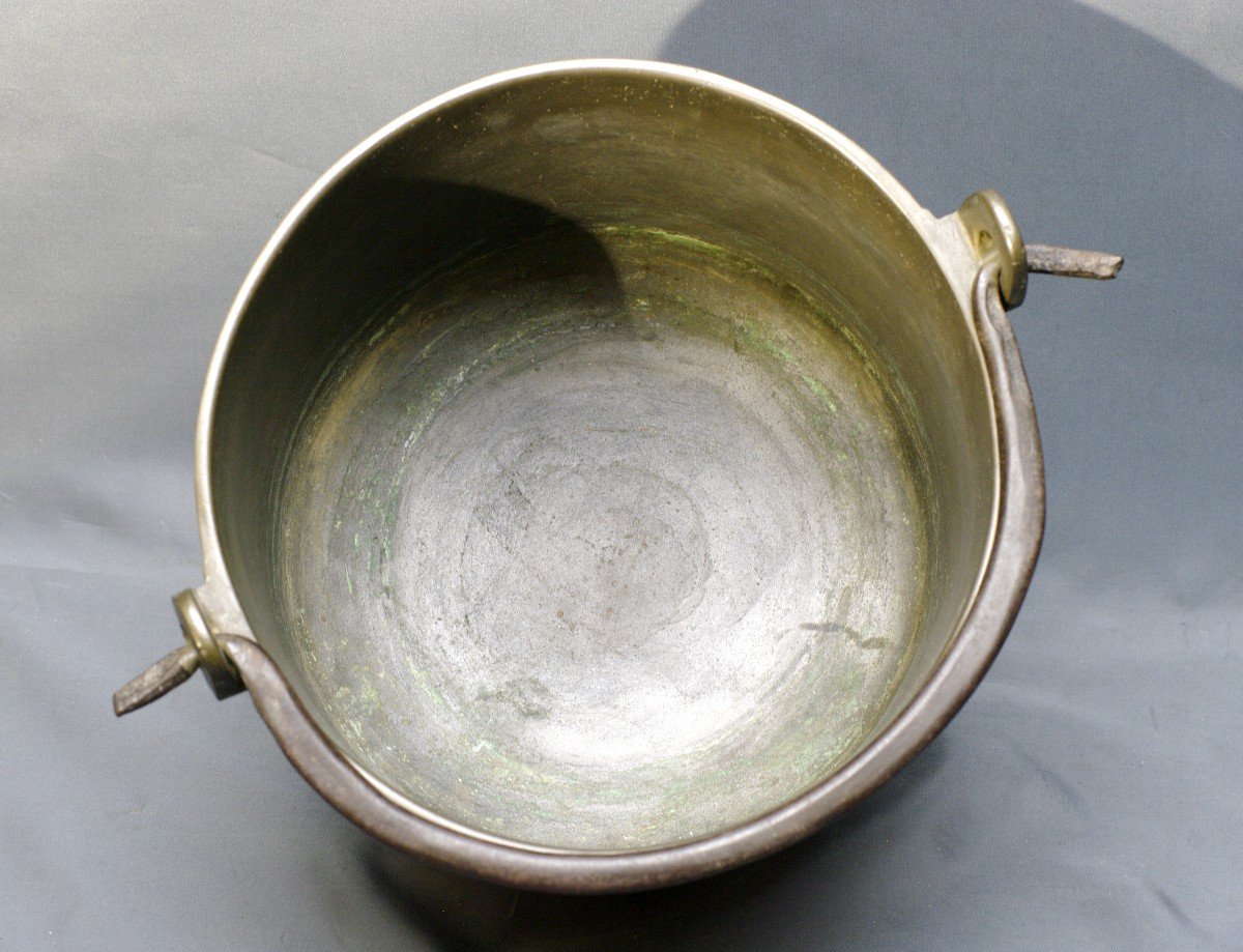 17th Century Bronze Cauldron Pot-photo-4