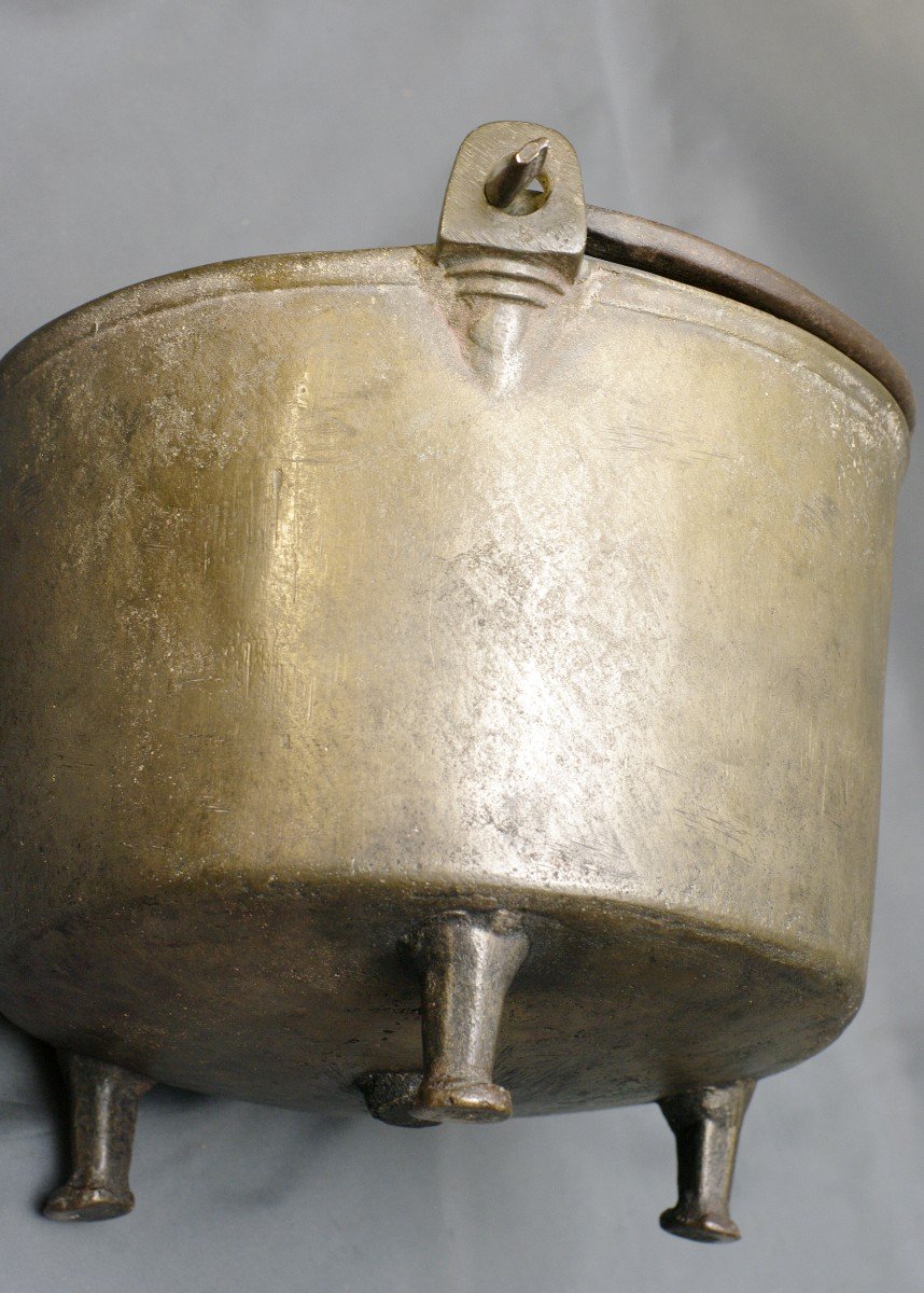 17th Century Bronze Cauldron Pot-photo-1