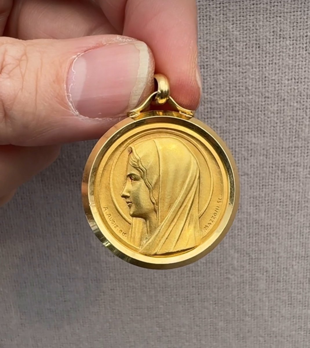 Médaille Or 18k Vierge-photo-1