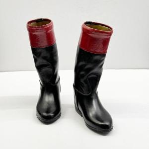 Saddle Stitching Trompe-l'oeil Pair Of Boots