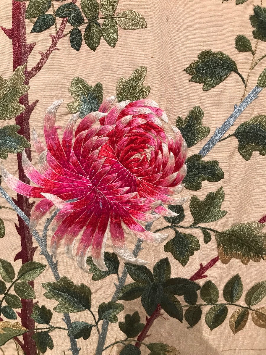 Embroidered Silk Hanging With Peacock Decoration, Late 19th Century - Early 20th Century.-photo-4