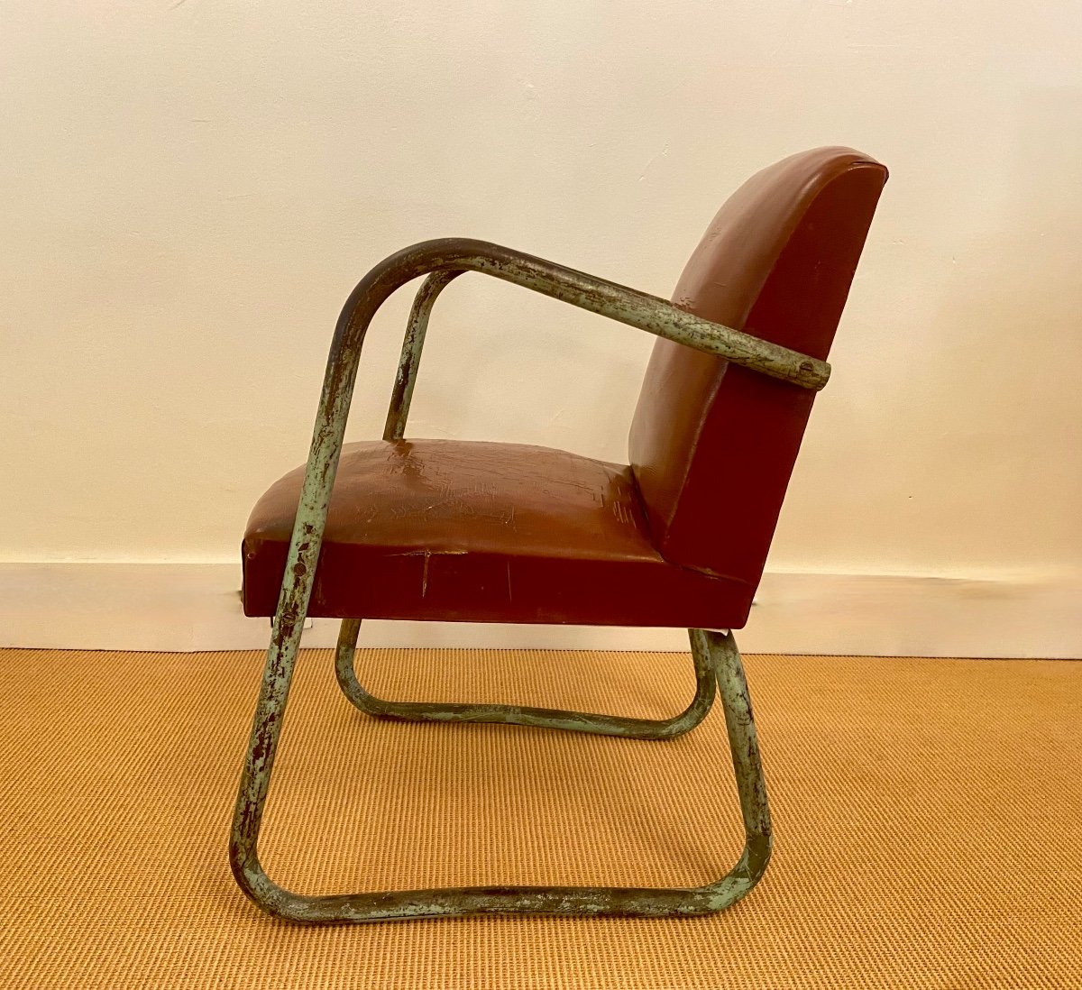 Paire de fauteuils modernistes dans le goût de Marcel Breuer.-photo-3