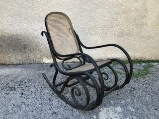 Rocking chair Thonet 