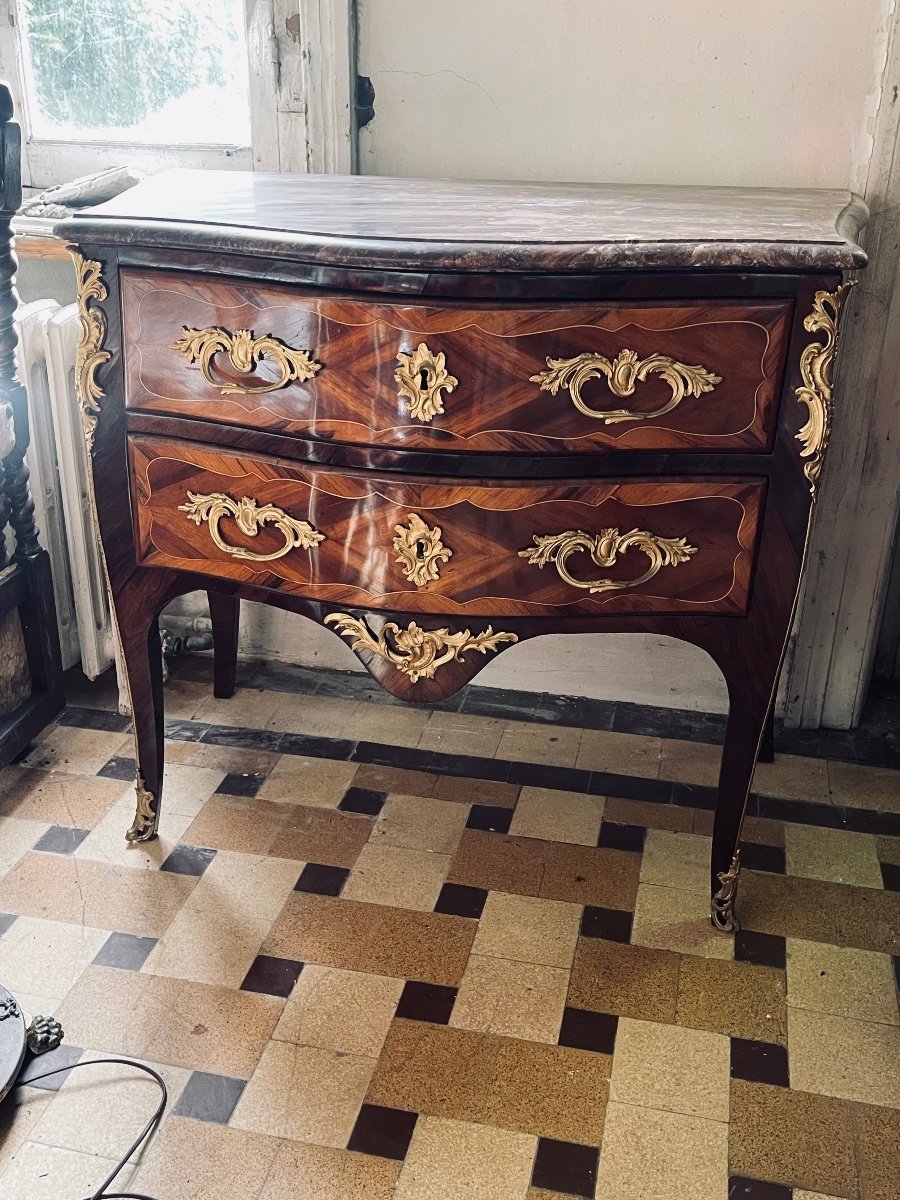 Commode Sauteuse époque  XVIII Siècle Marqueterie 