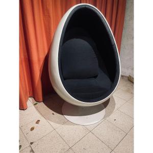 Fauteuil  Ovalia Thor-larsen 1970 ( Réédition ) 