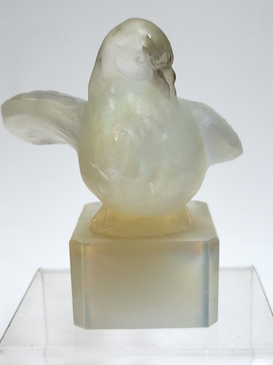 Verlys, Bird (pigeon) In Opalescent Glass.-photo-2