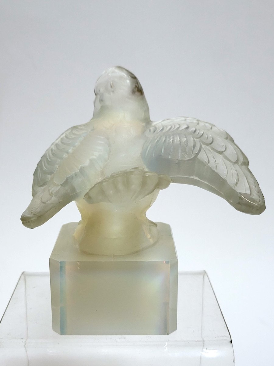 Verlys, Bird (pigeon) In Opalescent Glass.-photo-4