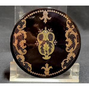 Beautiful Tortoiseshell Box With Pink And Yellow Gold Stitching, Late 18th Century Or First Half Of The 19th Century