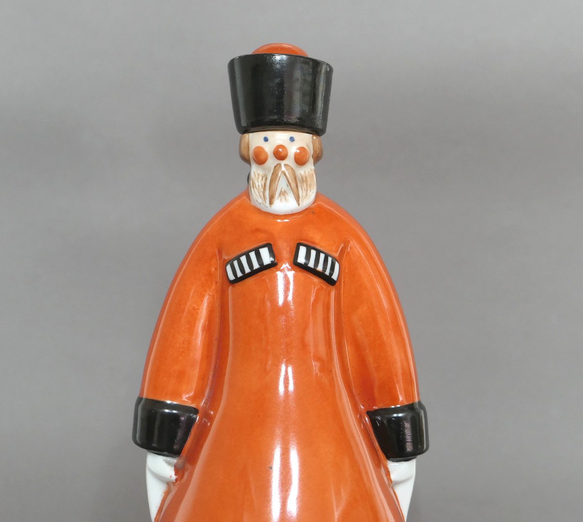 Robj Carafe - Chinese Dignitary-photo-2