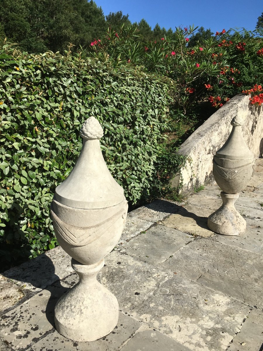 Pair Of 18th Century Stone Covered Pots-photo-4