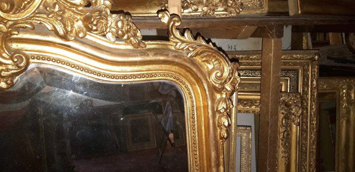 Louis-philippe Mirror With Pediment, 19th Time, In Golden Wood.-photo-1