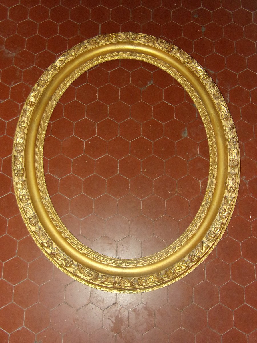 Large Oval Frame, In Golden Wood, 19th Time.