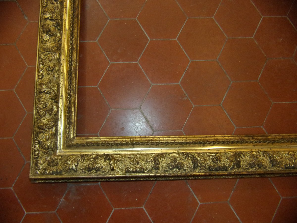 Large 19th Century Frame, In Golden Wood.-photo-1