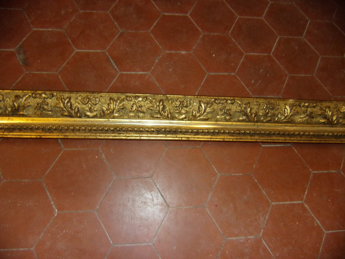 Large 19th Century Frame, In Golden Wood.-photo-2