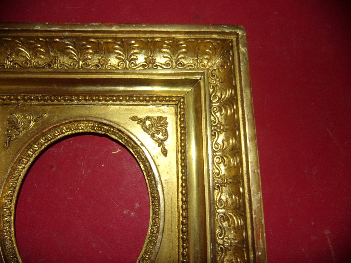 Small Oval Frame 19th Century, In Golden Wood.-photo-3