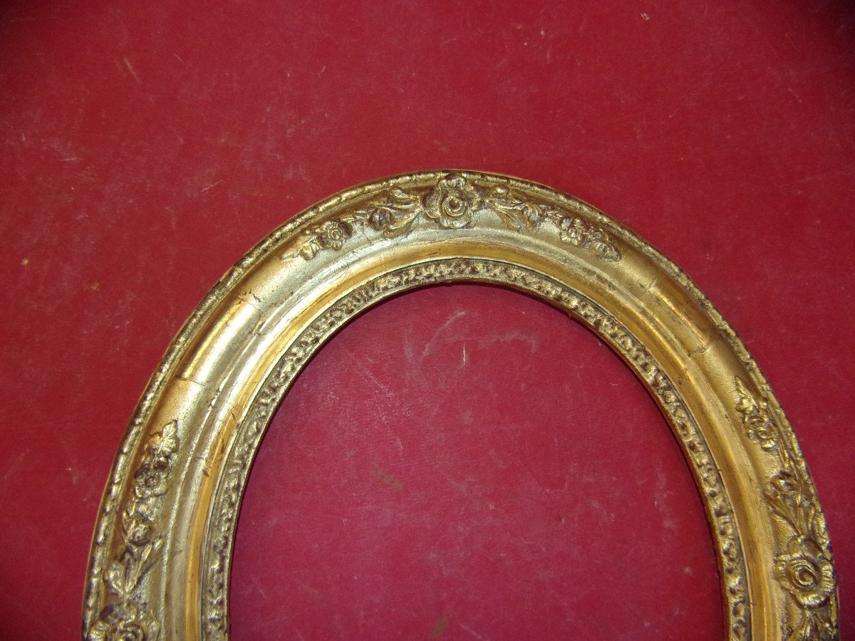 Small Pair Of 19th Century Oval Frames In Gilded Wood.-photo-3