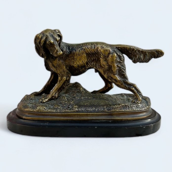 Petite Sculpture En Bronze Représentant Un Chien De Chasse Par Jules Moigniez