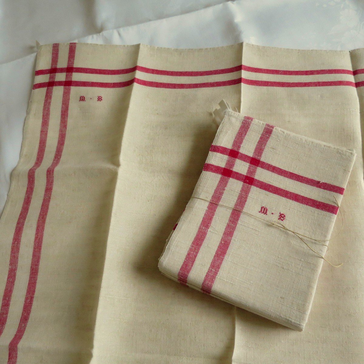 6 Linen Tea Towels With Red Batten Monogrammed Mb-photo-1