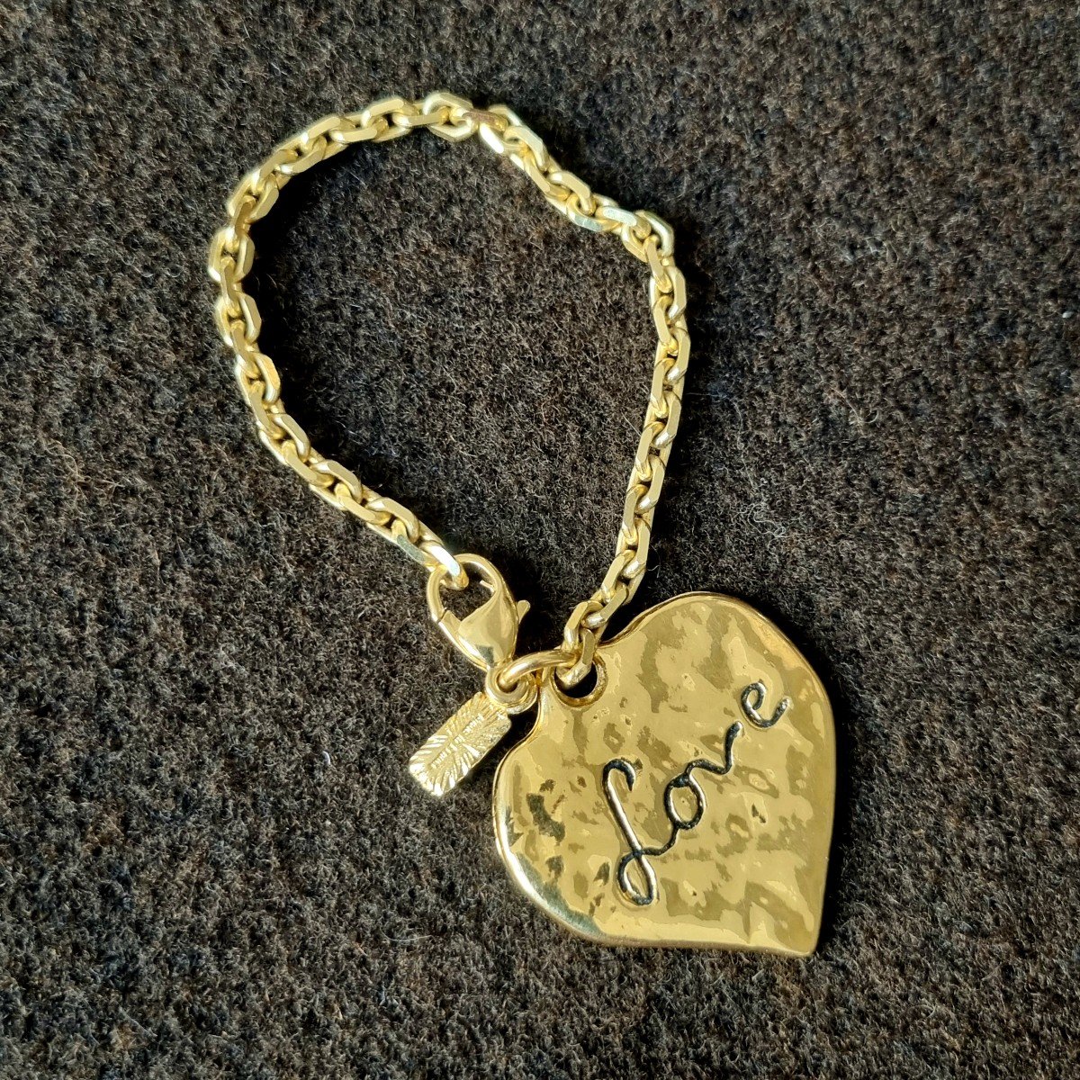 Bag Jewel, Yves Saint Laurent Vintage Heart Keychain-photo-2