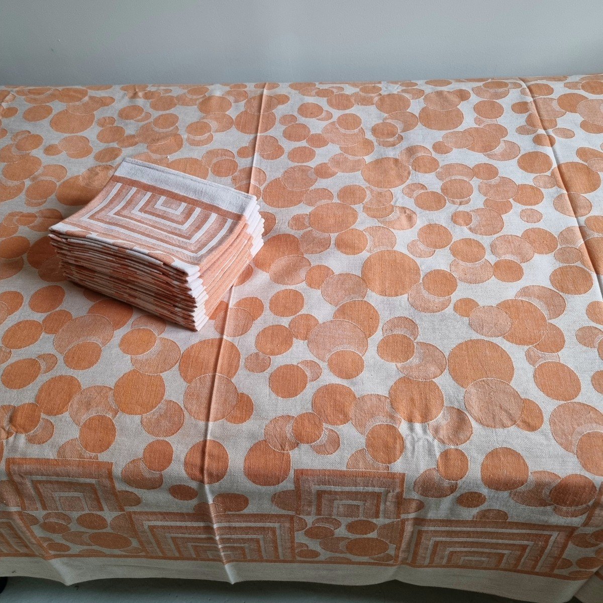 Table Service, Tablecloth And 12 Napkins In Métis, 1960s-photo-1