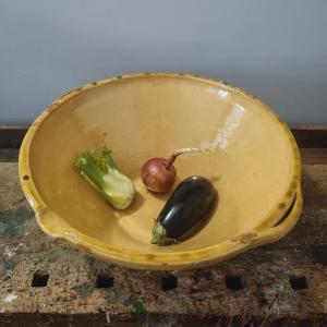 Grésale, Yellow Glazed Earthenware Bowl Or Tian