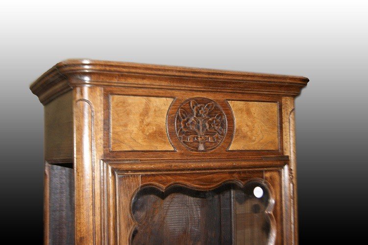 Provençal Display Cabinet From The 1800s In Walnut And Briar With Carvings-photo-2