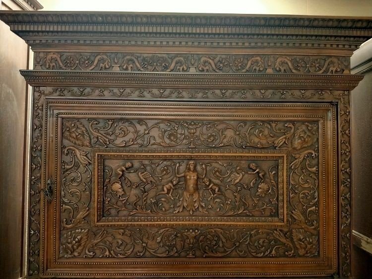 1800s Italian Renaissance Style Double Body Buffet-photo-3