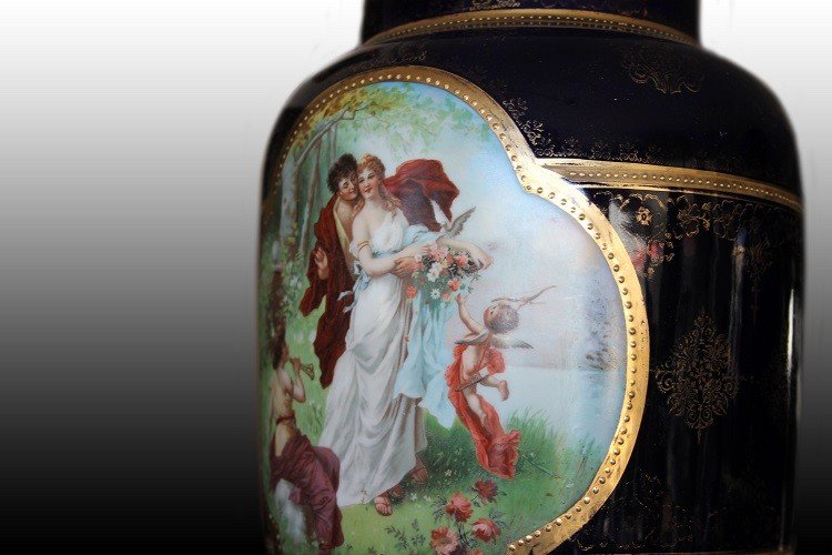 A Pair Of Austrian Vases From The Vienna Manufactory, Made Of Porcelain, Featuring Scenes In A -photo-4