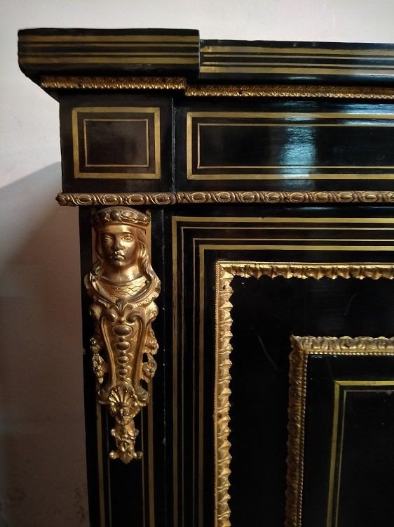 Riche enfilade Buffet Des Années 1800 De Style Boulle Avec De Beaux Bronzes-photo-3