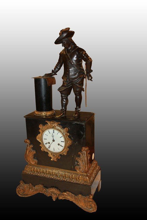 French Table Clock From The 19th Century In Marble With Bronze Sculpture And Ornaments