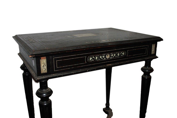 Early 1800s Italian Lombard Coffee Table Made Of Ebonized Wood With Pyrographed Ivory Inlays-photo-1