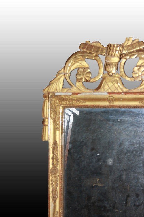 Small French Mirror From The Early 1800s In Louis XVI Style, Gilded With Gold Leaf-photo-3