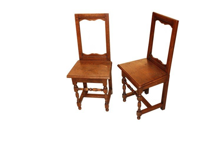 A Group Of 4 Rustic French Chairs From The Late 1800s